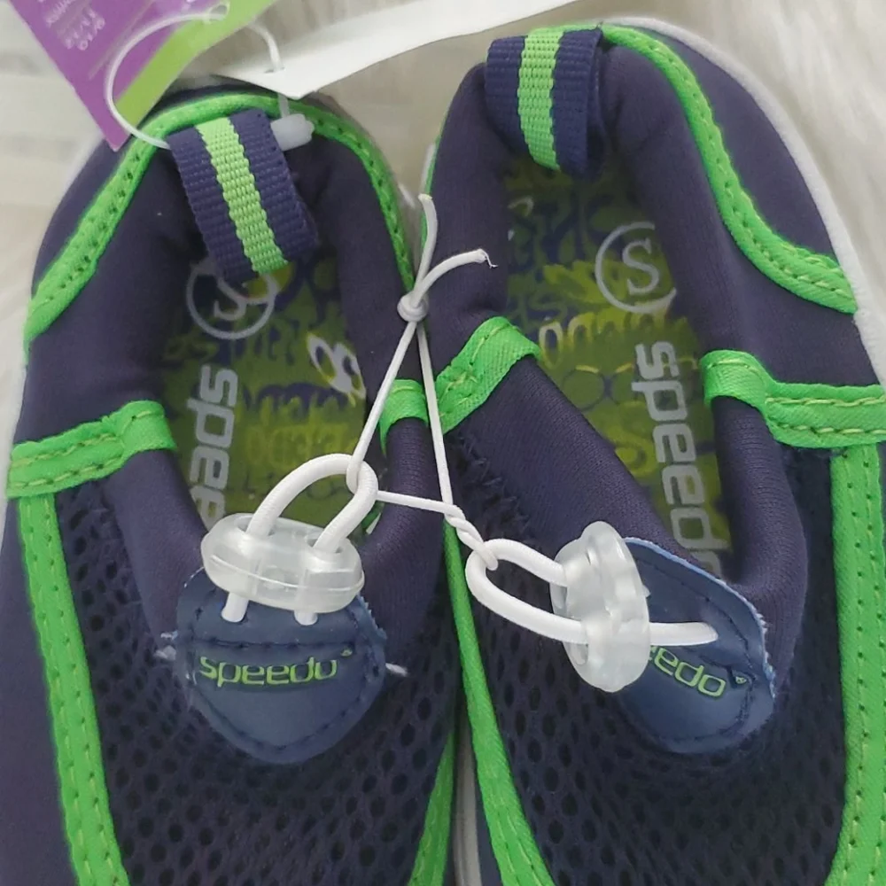 NWT Toddler Speedo slip on water shoes sz Small